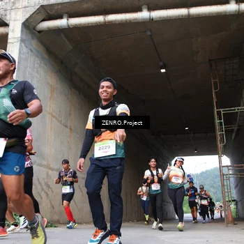 Runner Photo 8912864