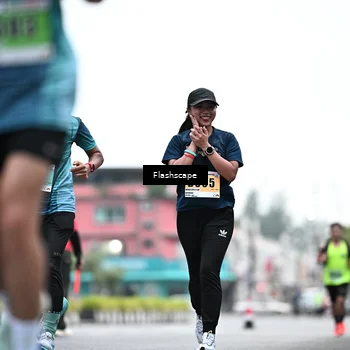 Runner Photo 8912871
