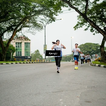 Runner Photo 8912885