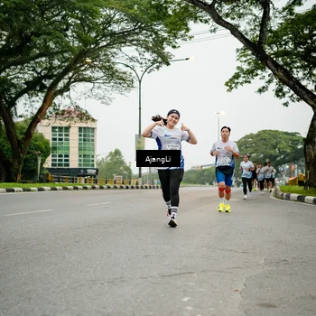 Runner Photo 8912897
