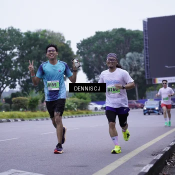 Runner Photo 8912899