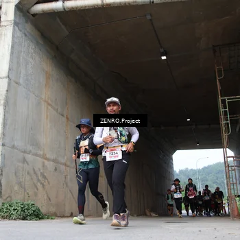 Runner Photo 8912912