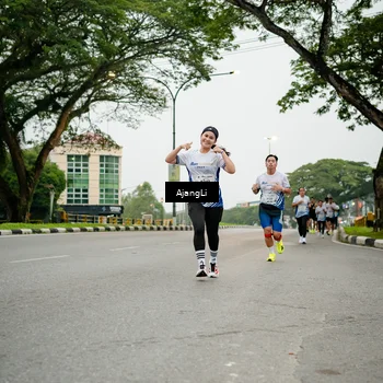 Runner Photo 8912926