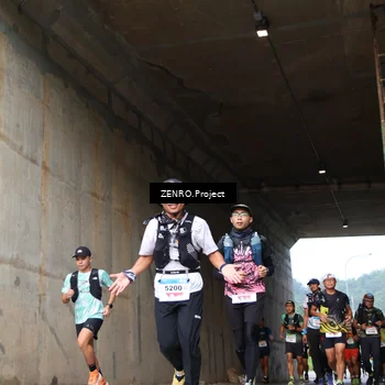 Runner Photo 8912948