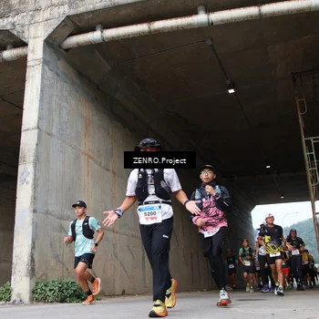 Runner Photo 8912950