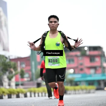 Runner Photo 8912961