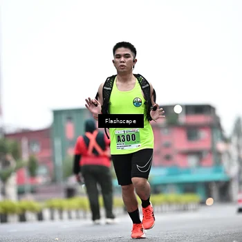 Runner Photo 8912972
