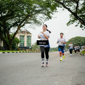 Runner Photo 8912975