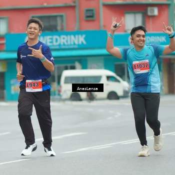 Runner Photo 8913002