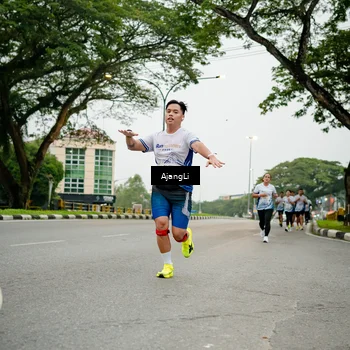 Runner Photo 8913029
