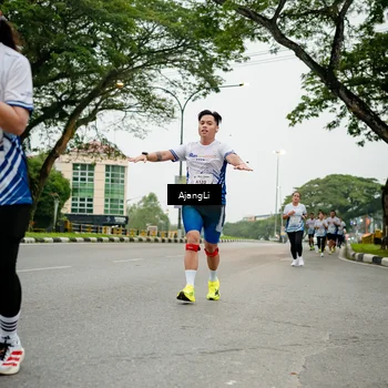 Runner Photo 8913035