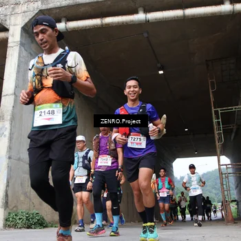 Runner Photo 8913042
