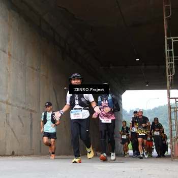 Runner Photo 8913059