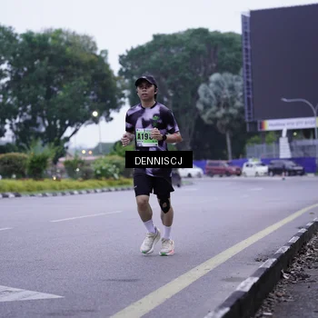 Runner Photo 8913081