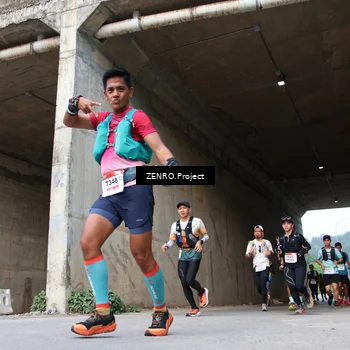 Runner Photo 8913090