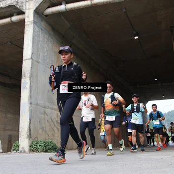 Runner Photo 8913096