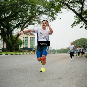 Runner Photo 8913100