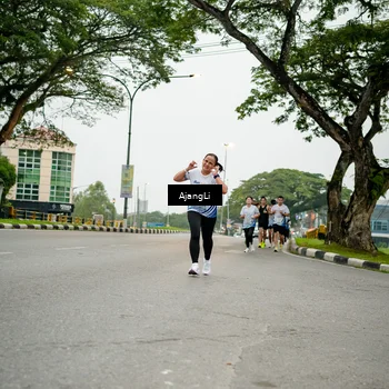 Runner Photo 8913102