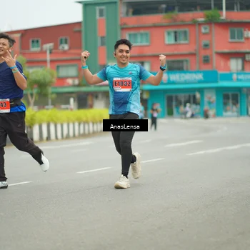 Runner Photo 8913152