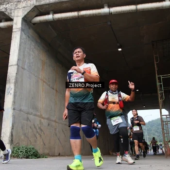 Runner Photo 8913175
