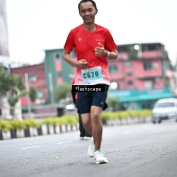 Runner Photo 8913177