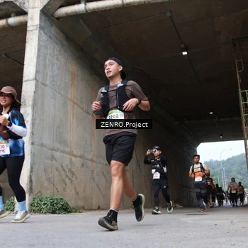 Runner Photo 8913182