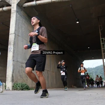 Runner Photo 8913185