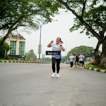 Runner Photo 8913190
