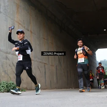 Runner Photo 8913206