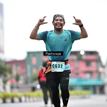 Runner Photo 8913223