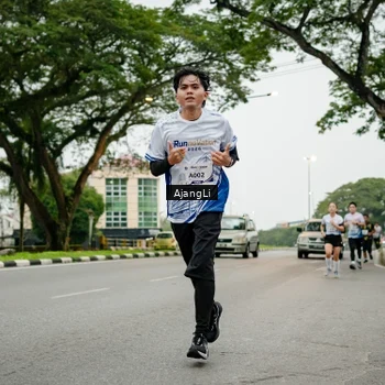 Runner Photo 8913271