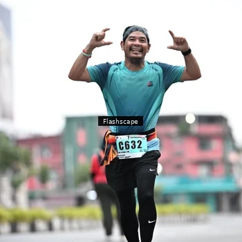 Runner Photo 8913272