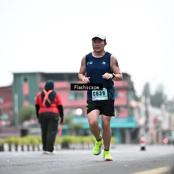 Runner Photo 8913346