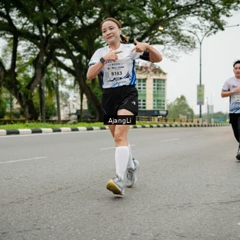 Runner Photo 8913356