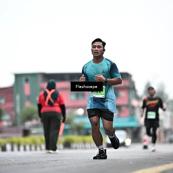 Runner Photo 8913401