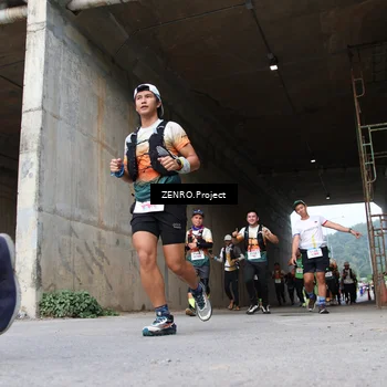 Runner Photo 8913413