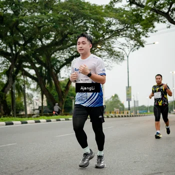 Runner Photo 8913417
