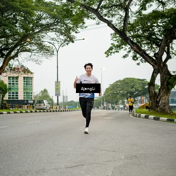 Runner Photo 8913556