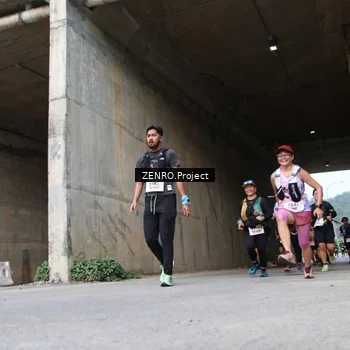 Runner Photo 8913572