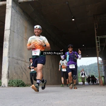 Runner Photo 8913613