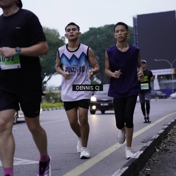 Runner Photo 8913636