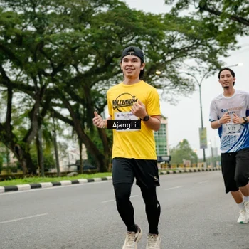 Runner Photo 8913765