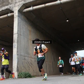 Runner Photo 8913810
