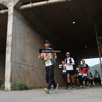 Runner Photo 8913842
