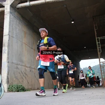 Runner Photo 8913844