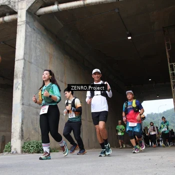 Runner Photo 8913860