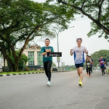Runner Photo 8913947