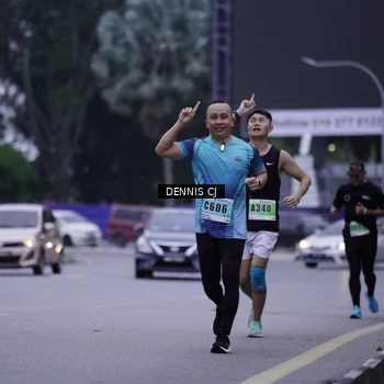 Runner Photo 8913972