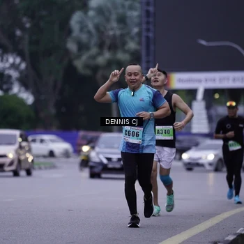 Runner Photo 8913983