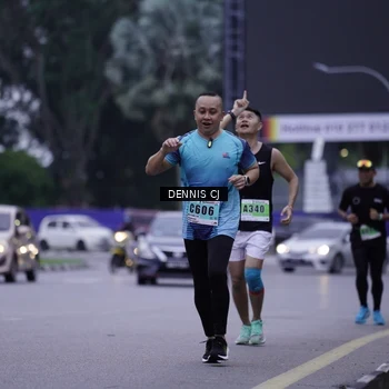 Runner Photo 8913994